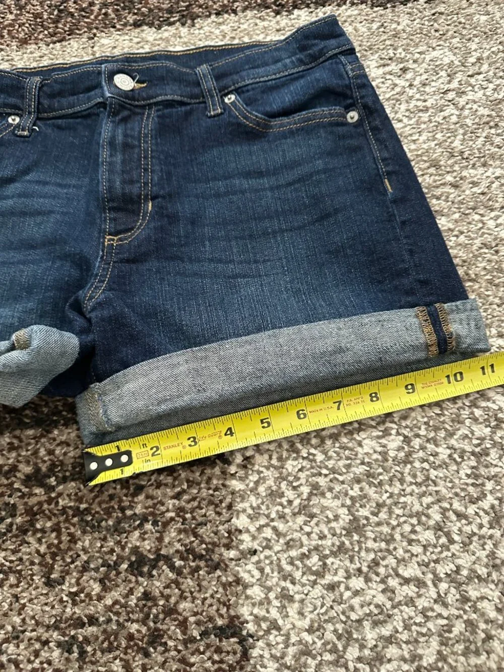 BANANA REPUBLIC (4) Dark Wash Denim Short 3.5